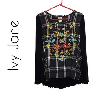 Ivy Jane embroidered long sleeve top size large 630014